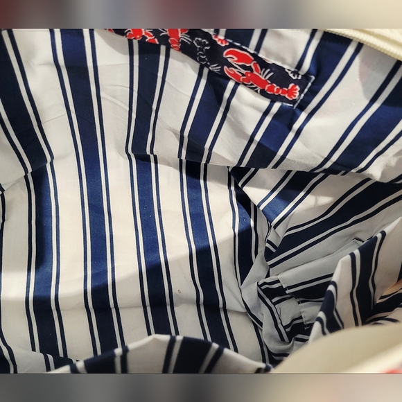 Vineyard Vines Blue & Red Lobster Tote Bag - Picture 5 of 6